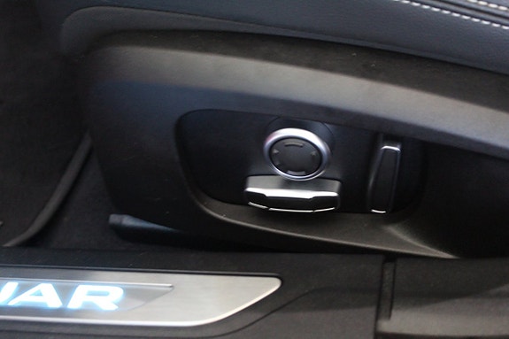 Jaguar XF 19 of 19