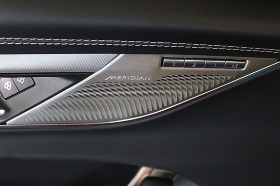 Jaguar XF 18 of 19