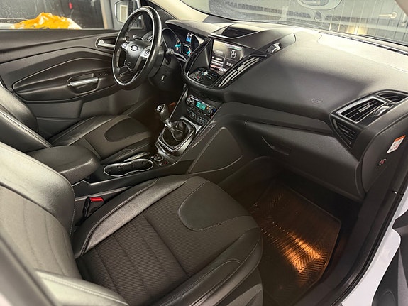 Ford Kuga 9 of 13