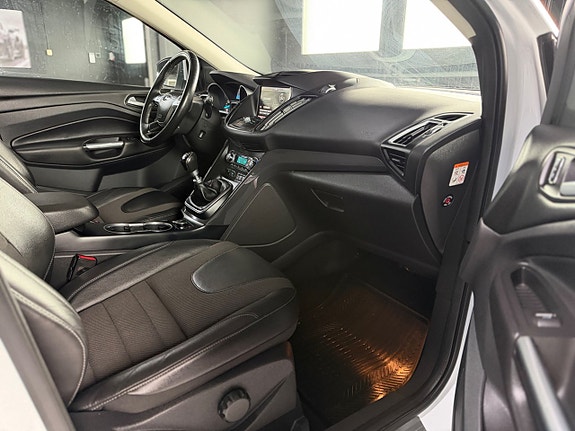 Ford Kuga 8 of 13