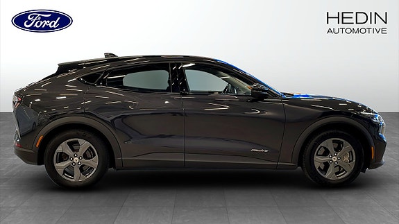 Ford Mustang Mach-E 6 of 9