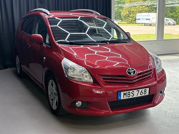 Toyota Verso 2 of 14