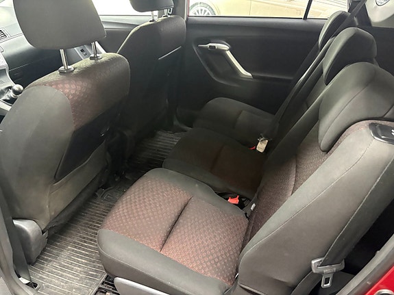 Toyota Verso 7 of 14