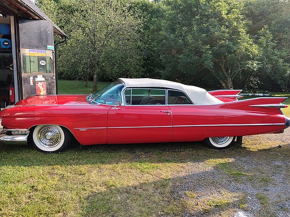 Cadillac Series 62 9 of 11