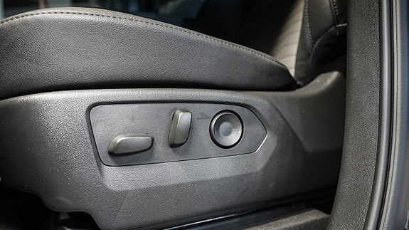 Chevrolet Silverado EV 23 of 24
