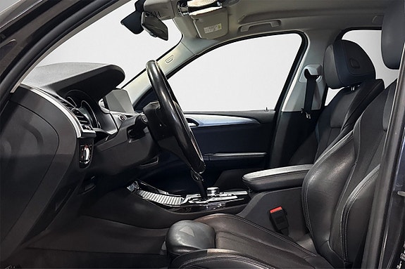 BMW X3 9 of 25