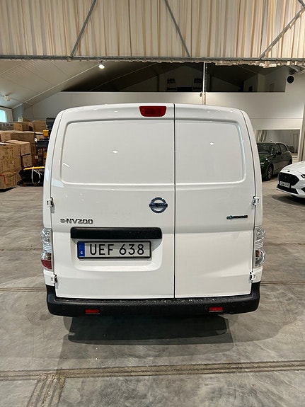 Nissan e-NV200 3 of 5