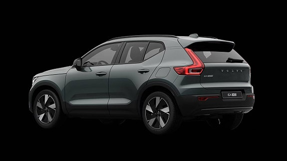Volvo EX40 3 of 5