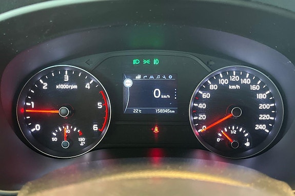 Kia Sportage 16 of 28