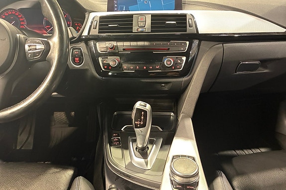 BMW 320 12 of 17