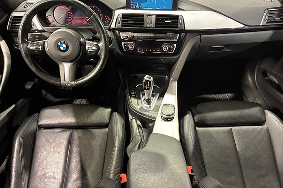 BMW 320 11 of 17