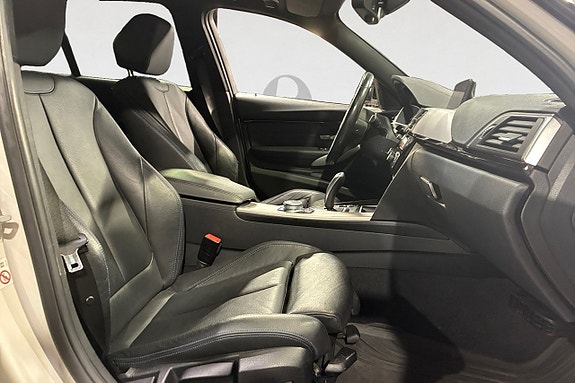 BMW 320 15 of 17