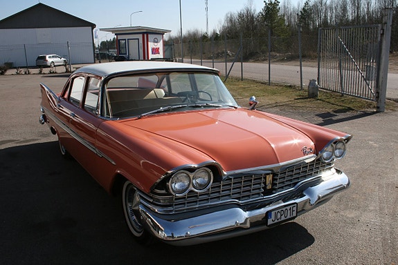 Plymouth Belvedere 4 of 23