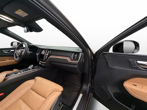 Volvo XC60 30 of 30