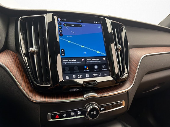 Volvo XC60 25 of 30