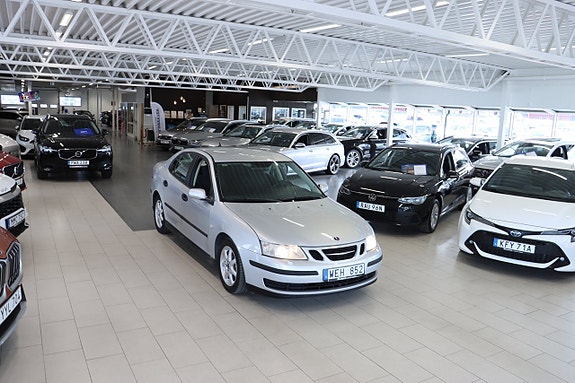 Saab 9-3 3 of 5