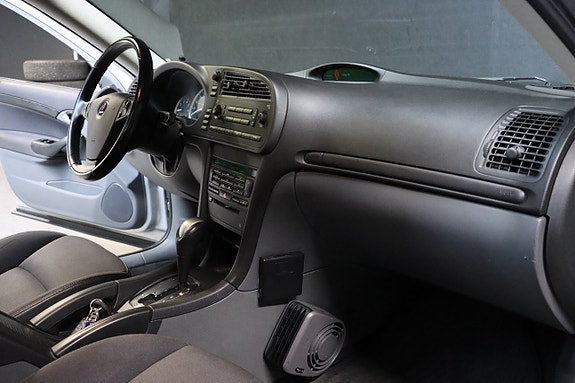 Saab 9-3 13 of 17