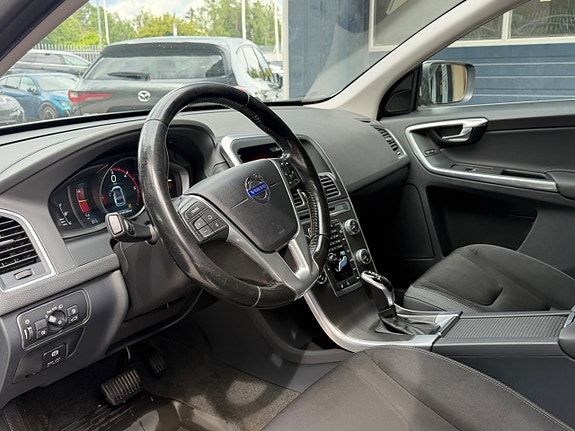 Volvo XC60 7 of 13