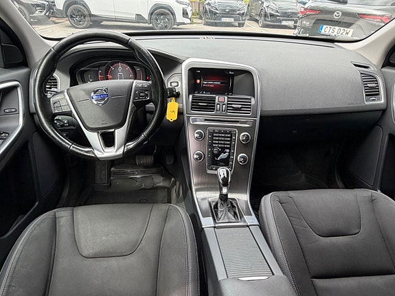 Volvo XC60 12 of 13