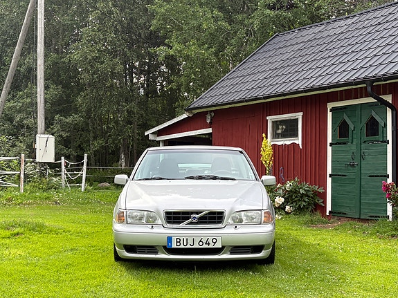 Volvo S70 3 of 5