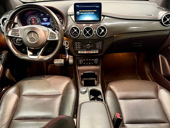 Mercedes-Benz B200 9 of 15