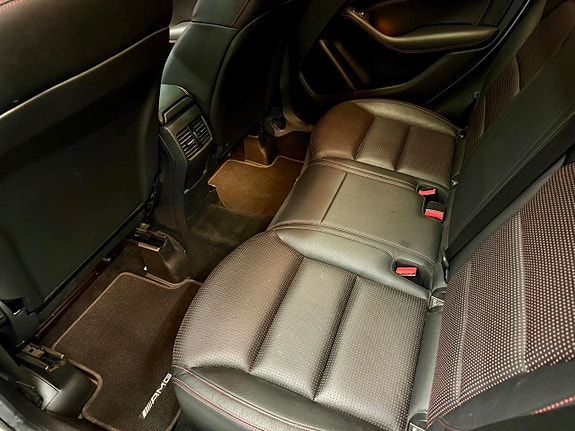Mercedes-Benz B200 13 of 15