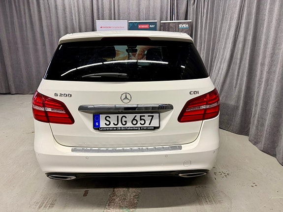 Mercedes-Benz B200 6 of 15