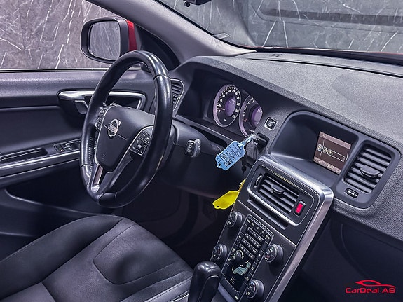 Volvo V60 12 of 24