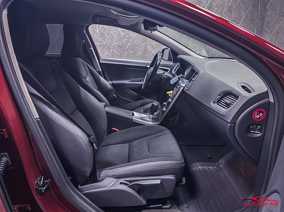 Volvo V60 10 of 24