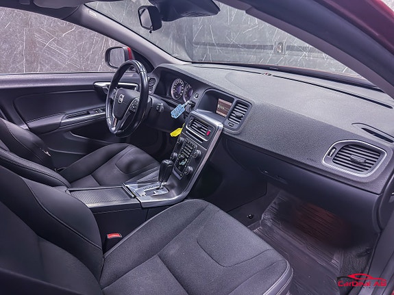 Volvo V60 11 of 24