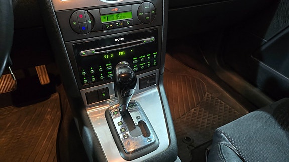 Ford Mondeo 12 of 13