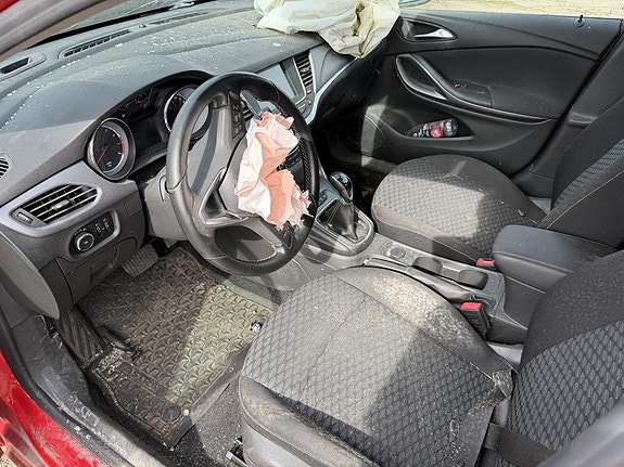Opel Astra 4 of 5