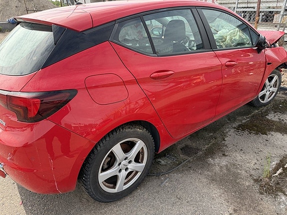 Opel Astra 8 of 16