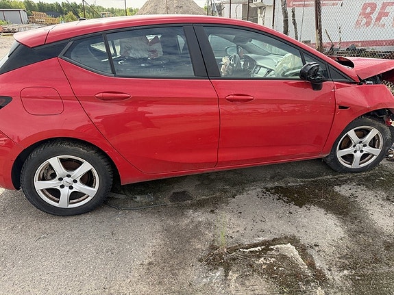 Opel Astra 13 of 16