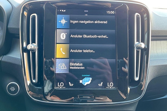 Volvo XC40 17 of 28
