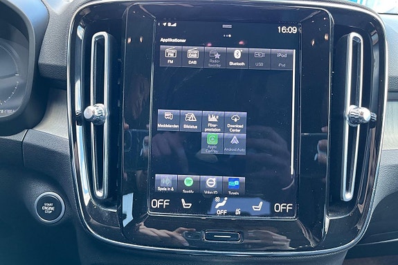 Volvo XC40 19 of 28