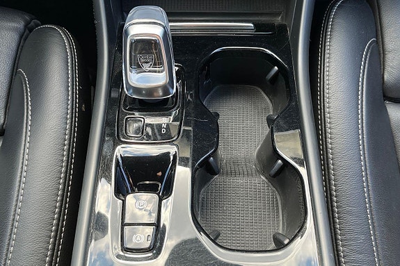 Volvo XC40 23 of 28
