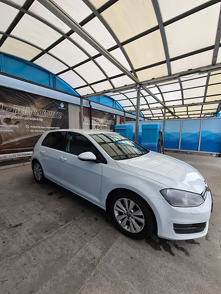 Volkswagen Golf VII 3 of 5