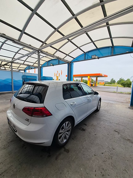 Volkswagen Golf VII 4 of 5