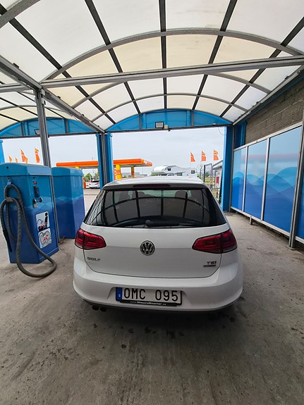 Volkswagen Golf VII 5 of 5