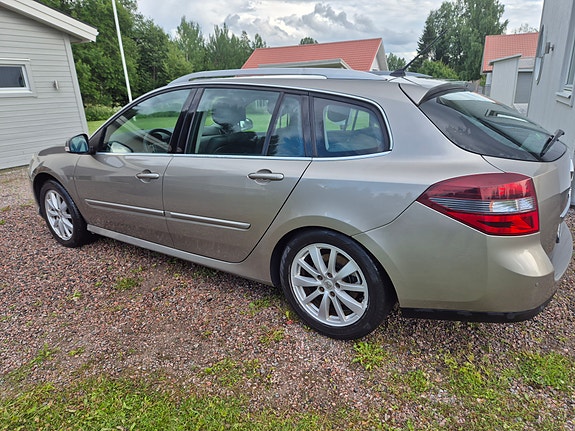 Renault Laguna 2 of 5