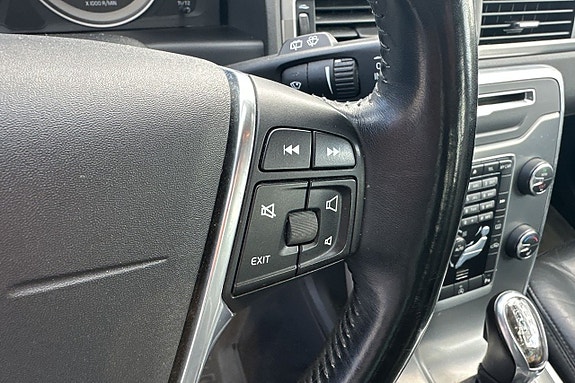 Volvo V70 22 of 28