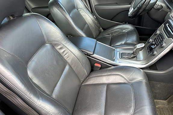 Volvo V70 18 of 28