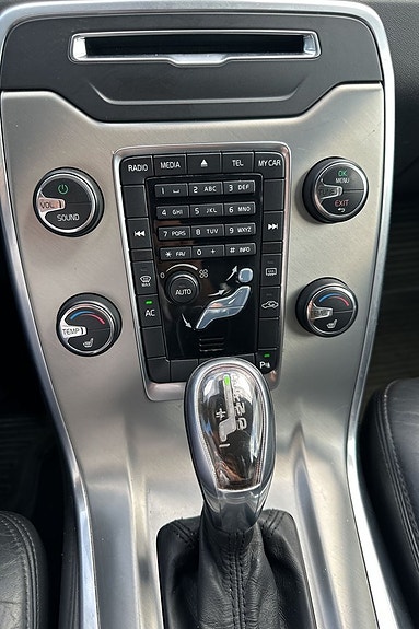 Volvo V70 23 of 28
