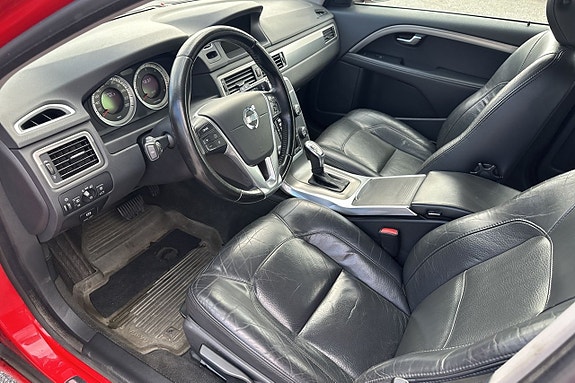 Volvo V70 16 of 28