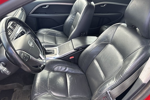 Volvo V70 14 of 28