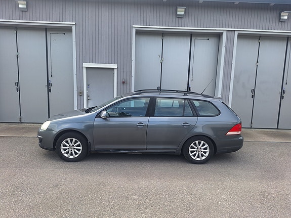 Volkswagen Golf V 5 of 11