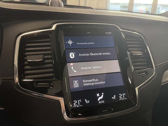 Volvo XC90 13 of 23