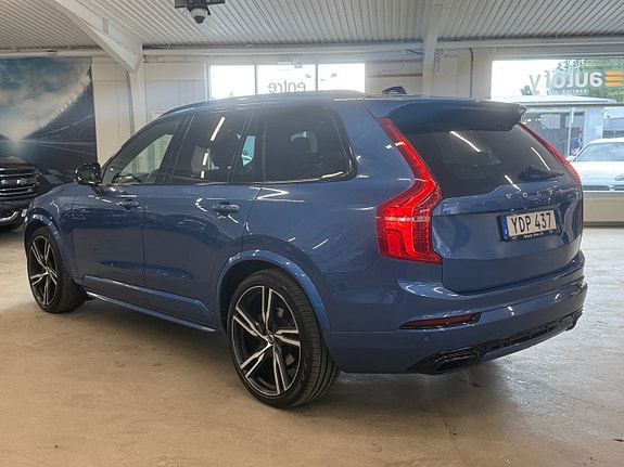 Volvo XC90 2 of 5