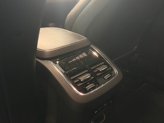 Volvo XC90 9 of 23